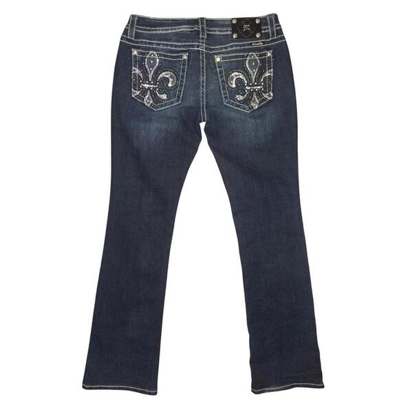 Miss Me Signature Bootcut W31 X L34 With Gorgeous Designes on back pockets! - Picture 1 of 8